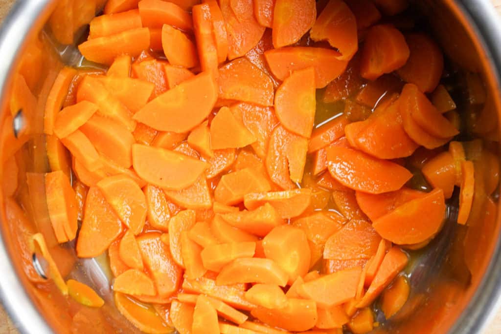How To Make This Carrot Hummus Recipe